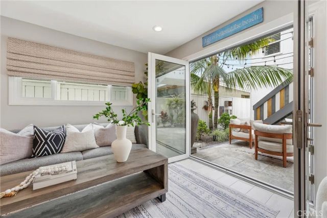 613 9th, Huntington Beach, CA 92648