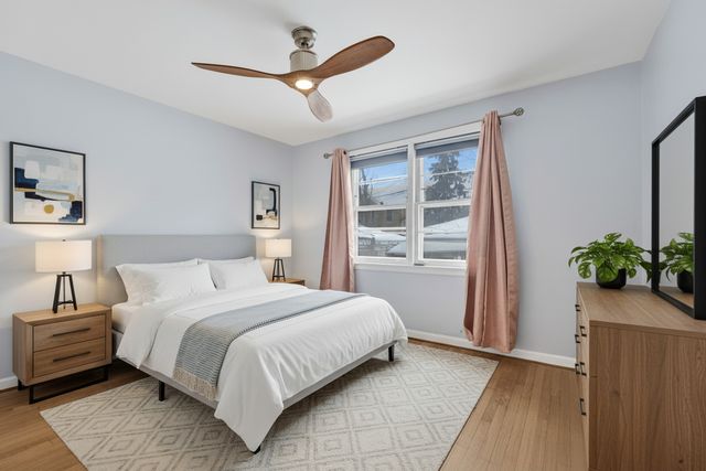 5265 W Devon Avenue, Chicago, IL 60646