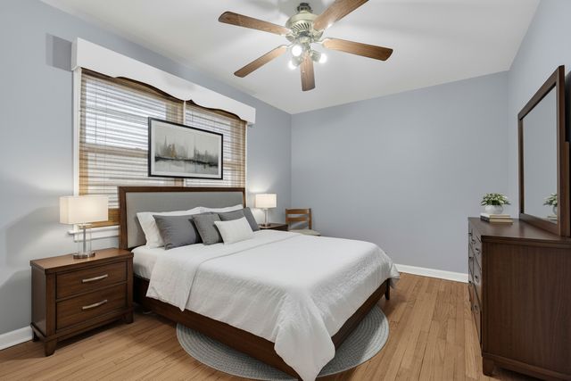 5265 W Devon Avenue, Chicago, IL 60646