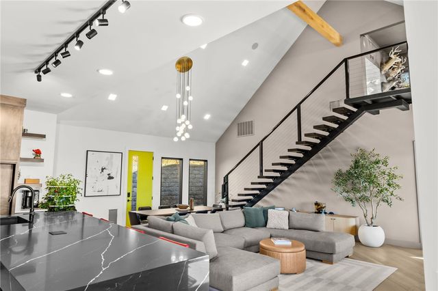 514 N Vinson, Fayetteville, AR 72701