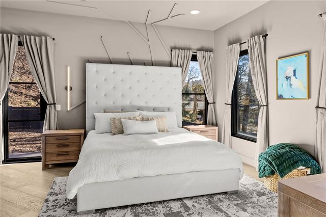 514 N Vinson, Fayetteville, AR 72701