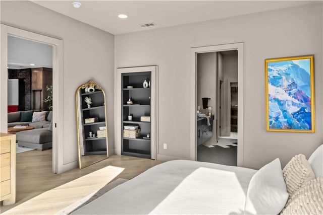 514 N Vinson, Fayetteville, AR 72701