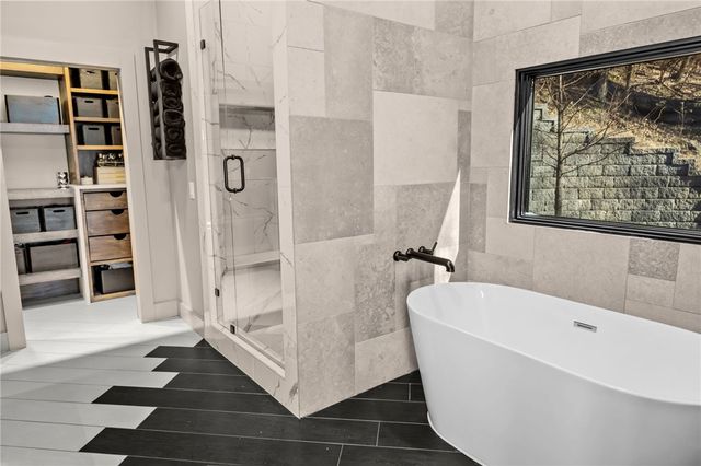 514 N Vinson, Fayetteville, AR 72701