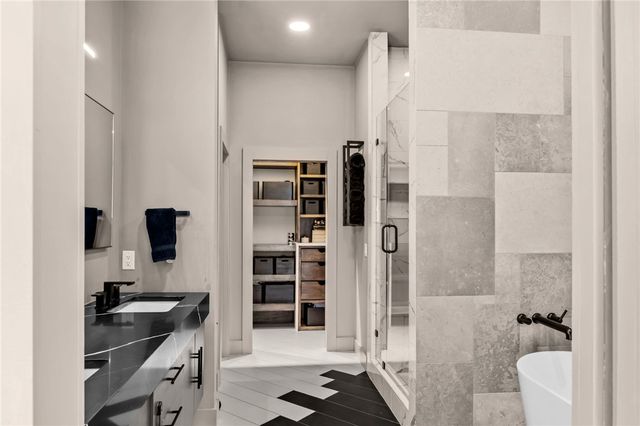 514 N Vinson, Fayetteville, AR 72701