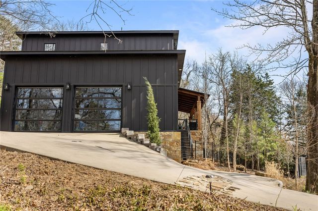 514 N Vinson, Fayetteville, AR 72701