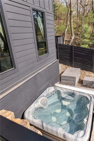 514 N Vinson, Fayetteville, AR 72701