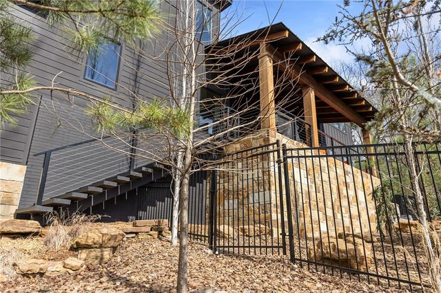 514 N Vinson, Fayetteville, AR 72701