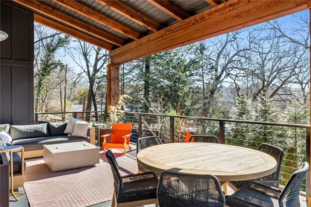 514 N Vinson, Fayetteville, AR 72701