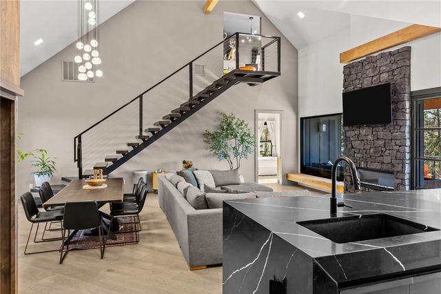 514 N Vinson, Fayetteville, AR 72701