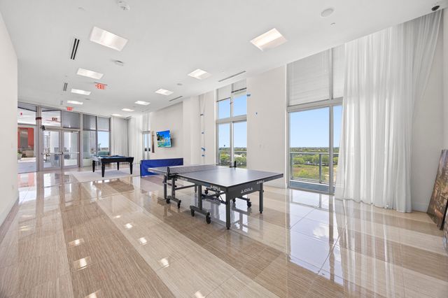 2000 Metropica Way 802, Sunrise, FL 33323