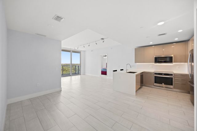 2000 Metropica Way 802, Sunrise, FL 33323