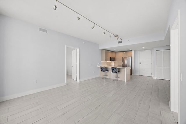 2000 Metropica Way 802, Sunrise, FL 33323