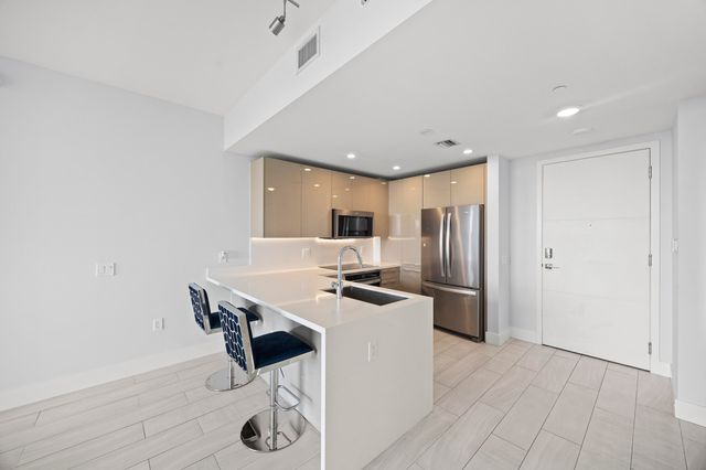 2000 Metropica Way 802, Sunrise, FL 33323