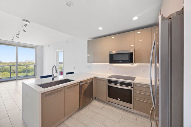 2000 Metropica Way 802, Sunrise, FL 33323