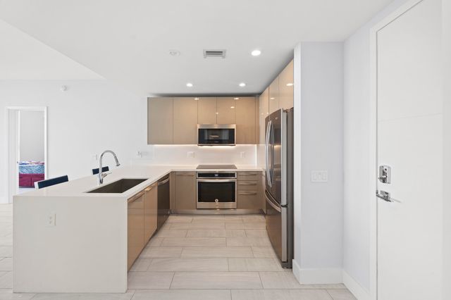 2000 Metropica Way 802, Sunrise, FL 33323
