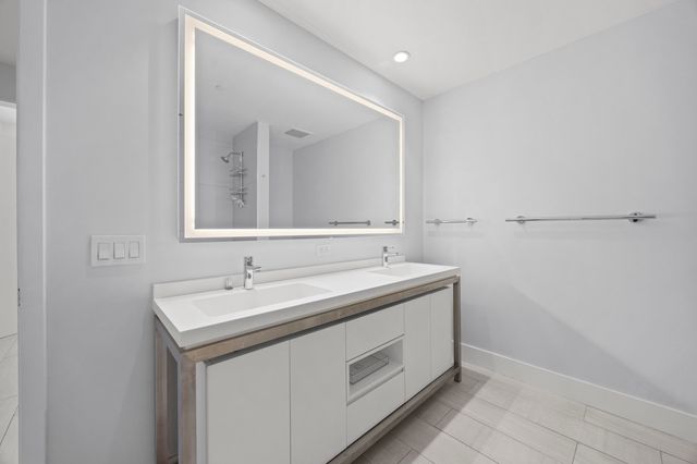 2000 Metropica Way 802, Sunrise, FL 33323