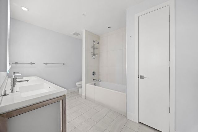 2000 Metropica Way 802, Sunrise, FL 33323