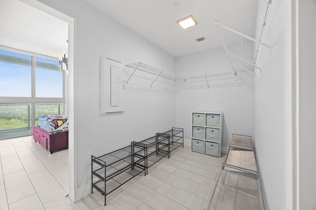 2000 Metropica Way 802, Sunrise, FL 33323