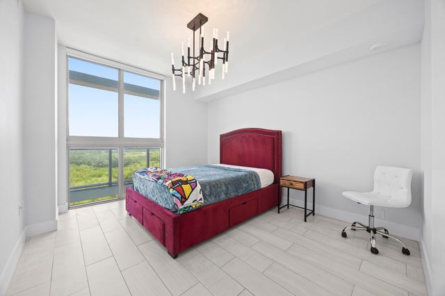 2000 Metropica Way 802, Sunrise, FL 33323