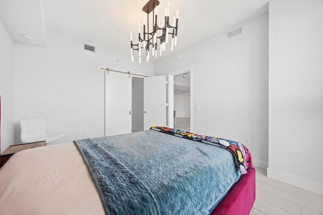2000 Metropica Way 802, Sunrise, FL 33323