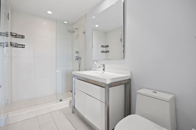 2000 Metropica Way 802, Sunrise, FL 33323