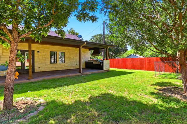 1303 Prairie Creek RD, Granite Shoals, TX 78654