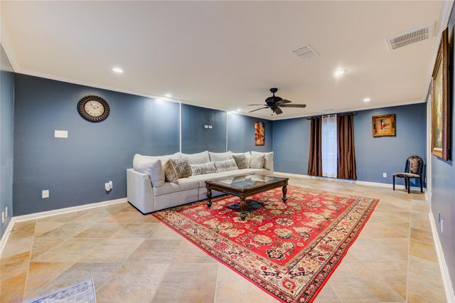 303 Shady Glen Lane, Conroe, TX 77385