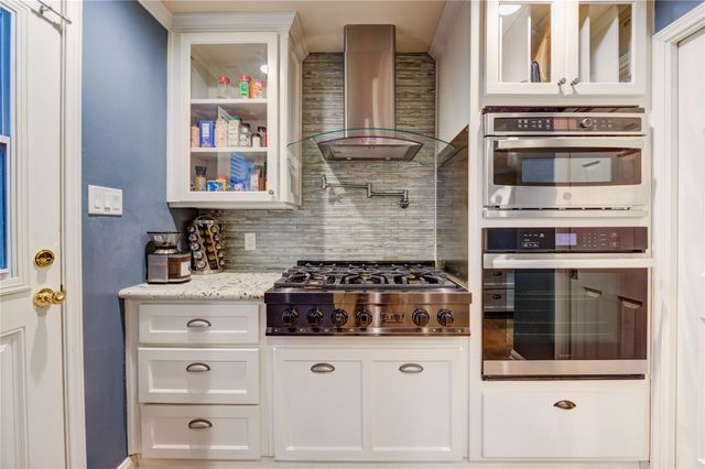 303 Shady Glen Lane, Conroe, TX 77385