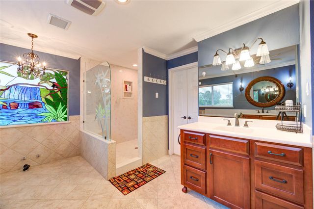 303 Shady Glen Lane, Conroe, TX 77385