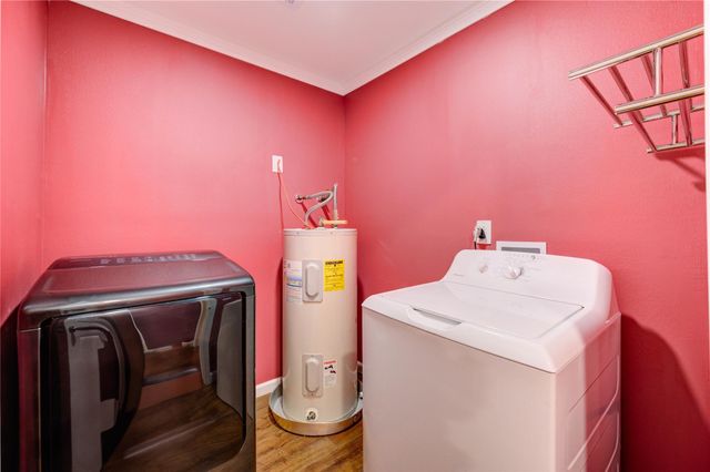 303 Shady Glen Lane, Conroe, TX 77385