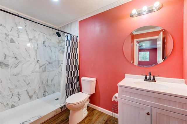 303 Shady Glen Lane, Conroe, TX 77385