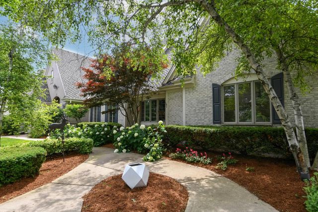 4025 W Stonefield ROAD, Mequon, WI 53092