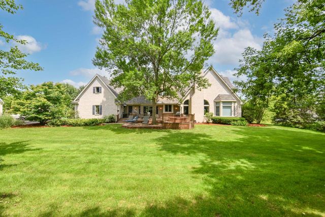 4025 W Stonefield ROAD, Mequon, WI 53092