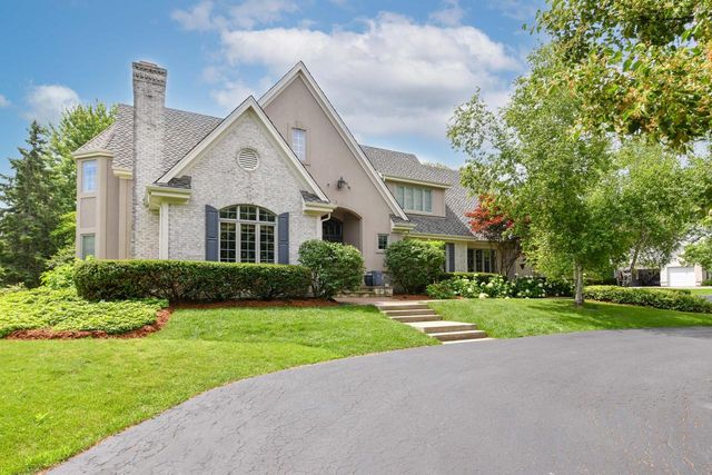 4025 W Stonefield ROAD, Mequon, WI 53092