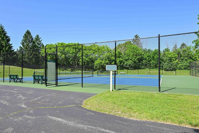 4025 W Stonefield ROAD, Mequon, WI 53092