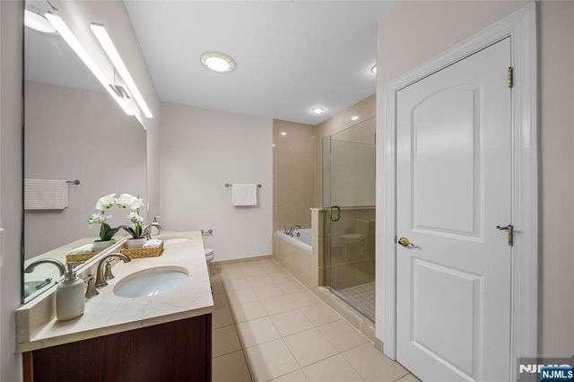 1415 Windsor Park Court 415, Englewood, NJ 07631