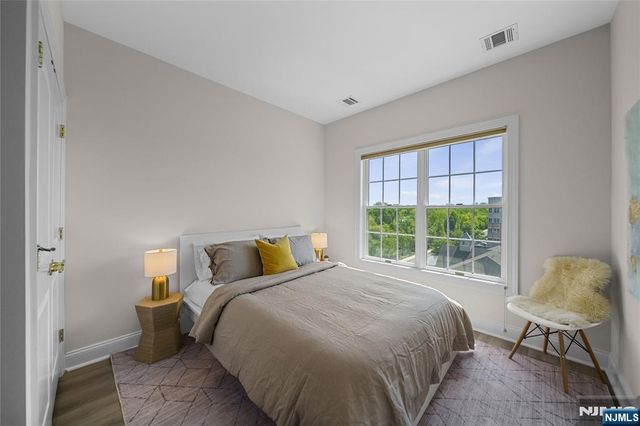 1415 Windsor Park Court 415, Englewood, NJ 07631