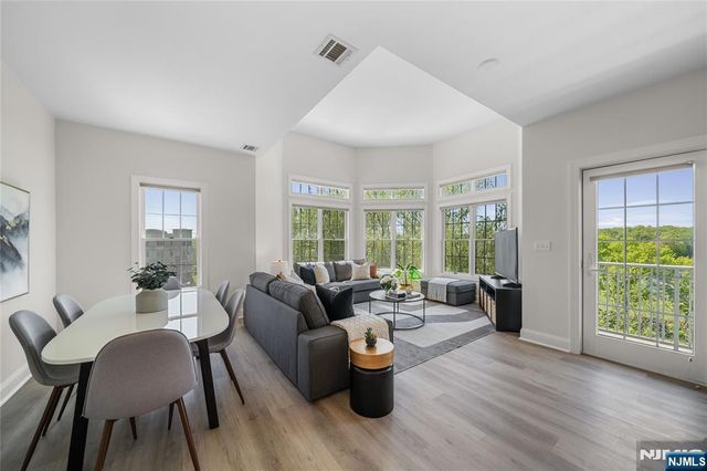 1415 Windsor Park Court 415, Englewood, NJ 07631