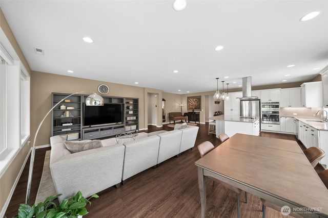 14824 179th Avenue E, Bonney Lake, WA 98391