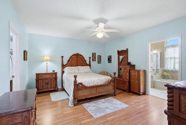 1703 MOON DRIVE, Venice, FL 34292