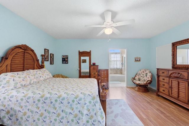 1703 MOON DRIVE, Venice, FL 34292