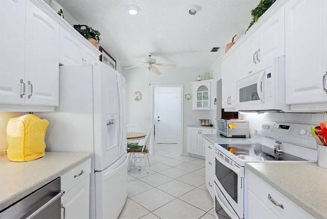 1703 MOON DRIVE, Venice, FL 34292