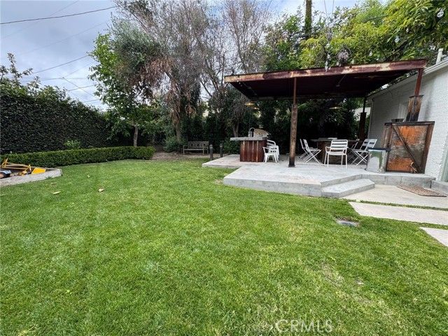 2421 N Heliotrope Drive, Santa Ana, CA 92706