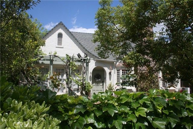 2421 N Heliotrope Drive, Santa Ana, CA 92706