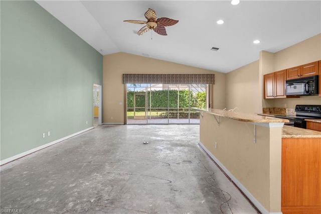 9390 Sun River WAY, Estero, FL 33928