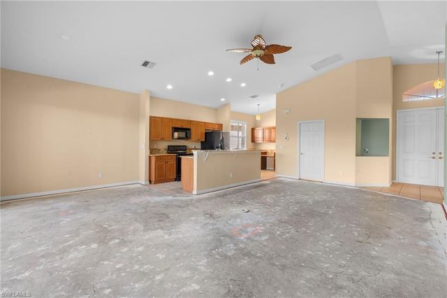 9390 Sun River WAY, Estero, FL 33928