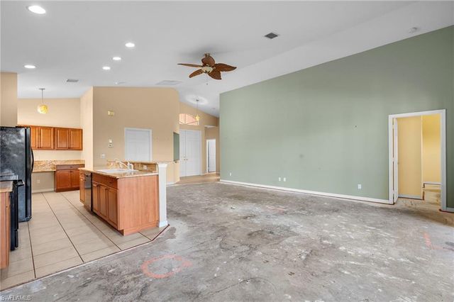 9390 Sun River WAY, Estero, FL 33928