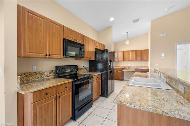 9390 Sun River WAY, Estero, FL 33928