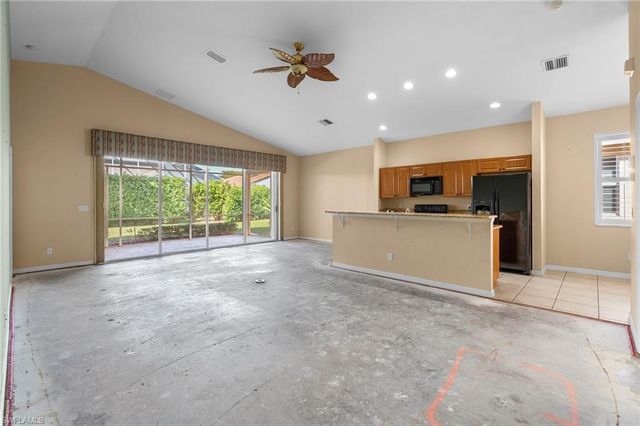 9390 Sun River WAY, Estero, FL 33928