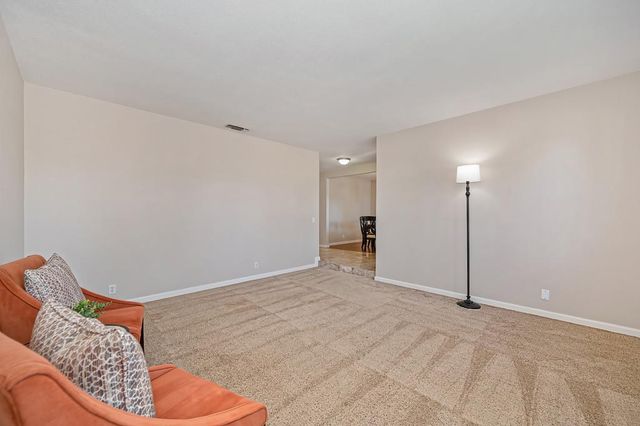 8666 Gaines Ave, Orangevale, CA 95662